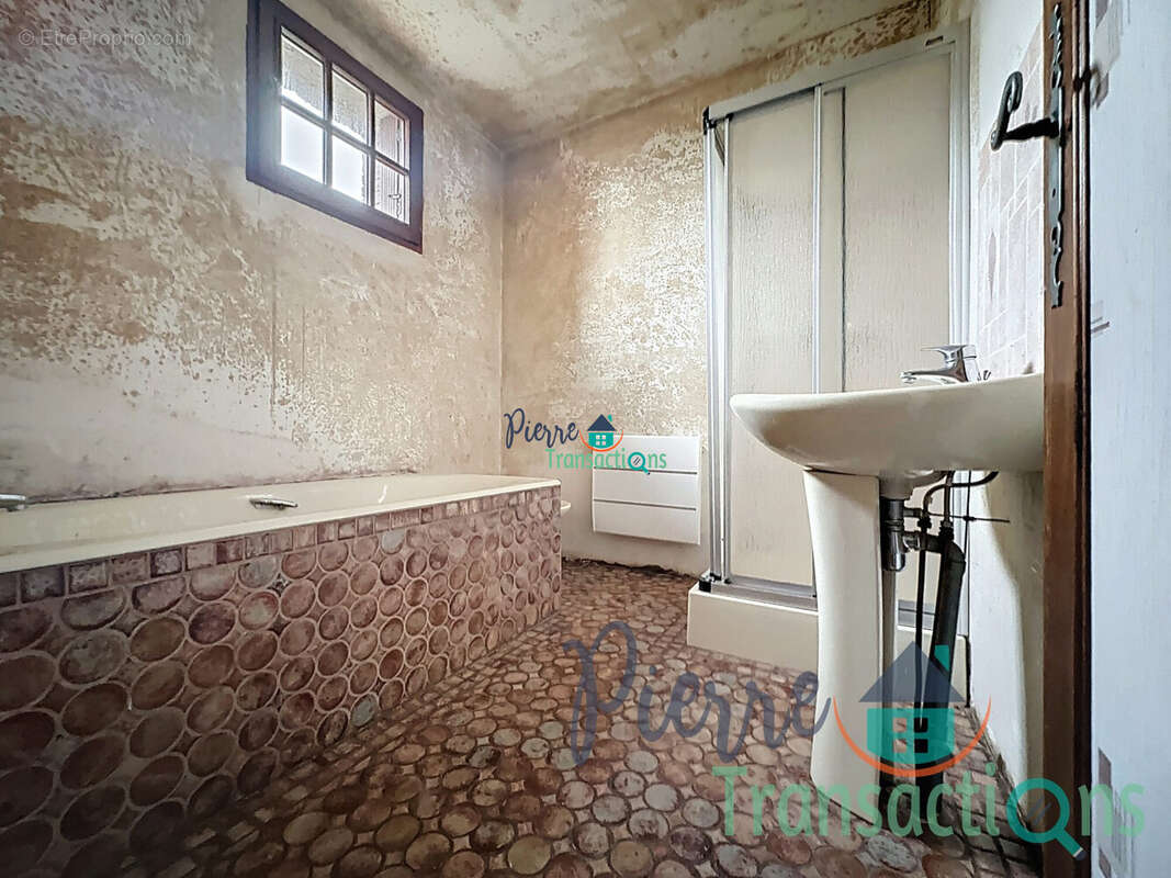 Maison à SAINT-ROMAIN-DE-COLBOSC