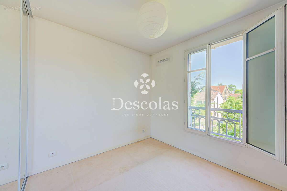 SAINT-GERMAIN-EN-LAYE - Appartement avec terrasse 4 pièces - photo 12