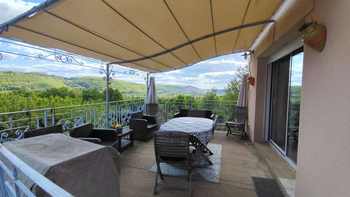 Maison à TERRASSON-LAVILLEDIEU