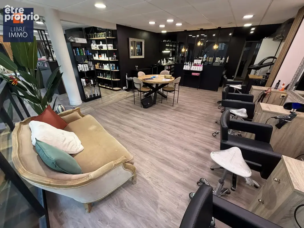 Fonds de commerce coiffure 150 m² à Pau - photo 3