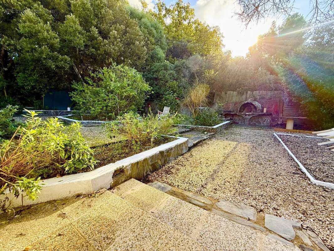 Maison à SIX-FOURS-LES-PLAGES