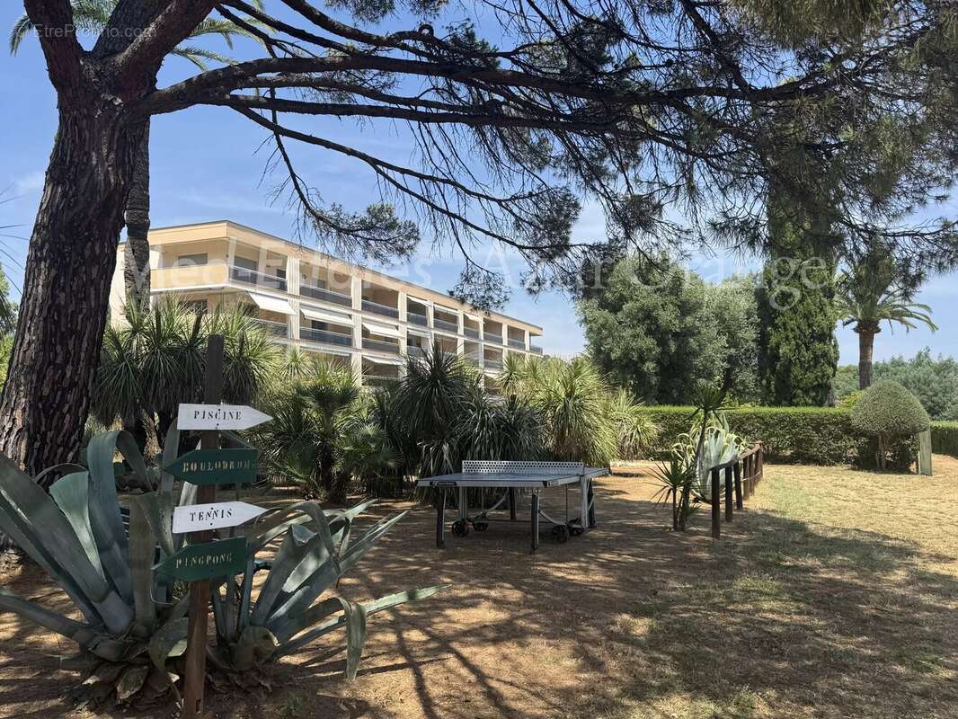 Appartement à LA CROIX-VALMER