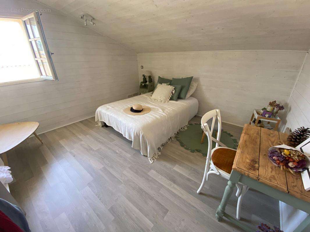 Maison à SAINT-MARTIN-DE-GURSON