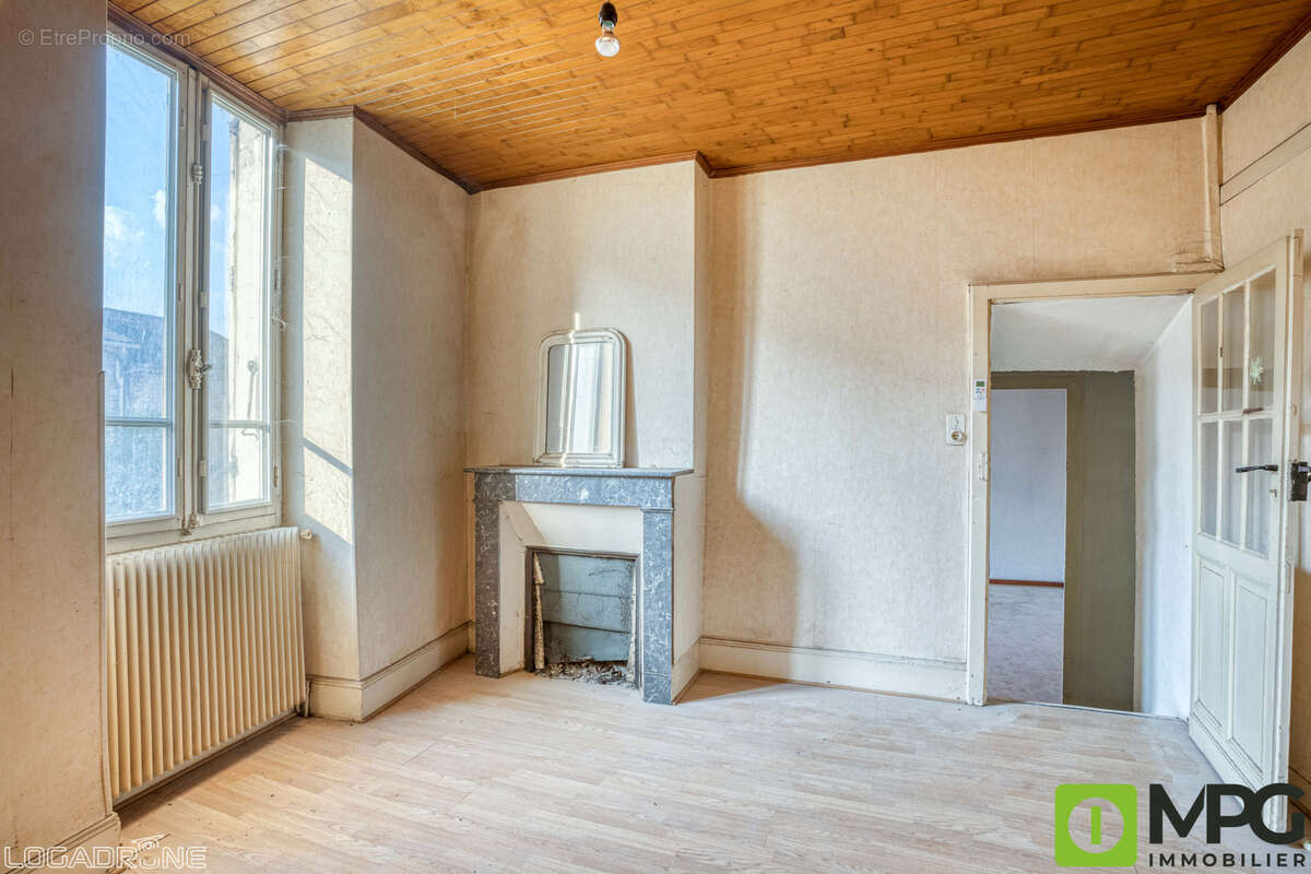 A fumel, ensemble immobilier avec deux appartements et un garage - photo 6