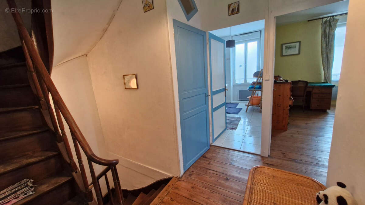 Maison à MORTAGNE-SUR-GIRONDE