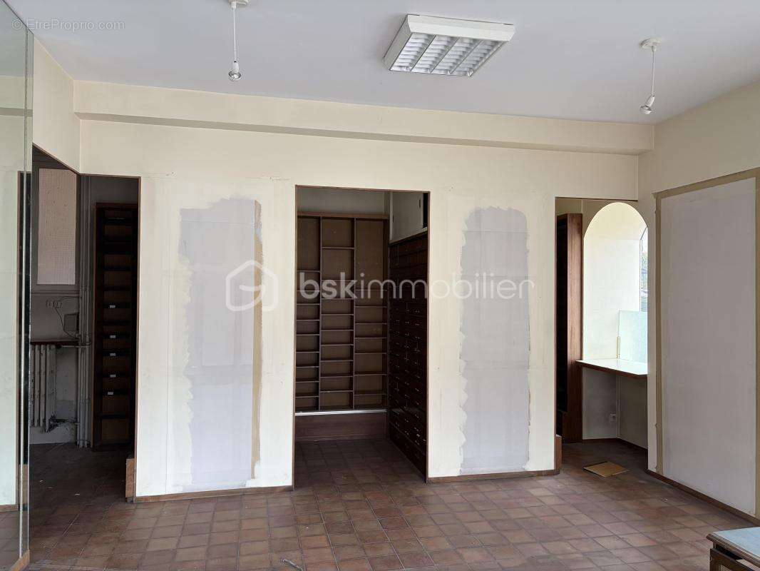 Immeuble 155 m² – Local commercial + 3 appartements – La Bourboule – 285 000 € FAI - photo 6