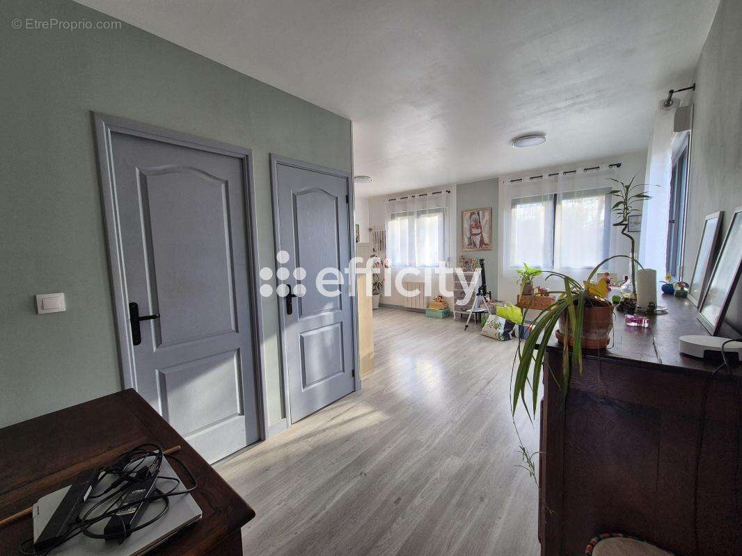 Maison à CHOUZY-SUR-CISSE