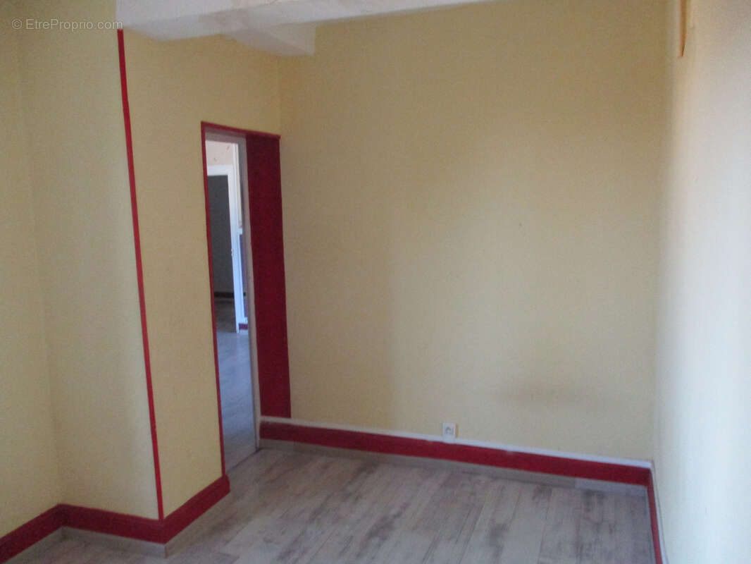 Centre Couhé. - photo 20