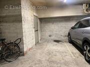 Parking à PARIS-18E