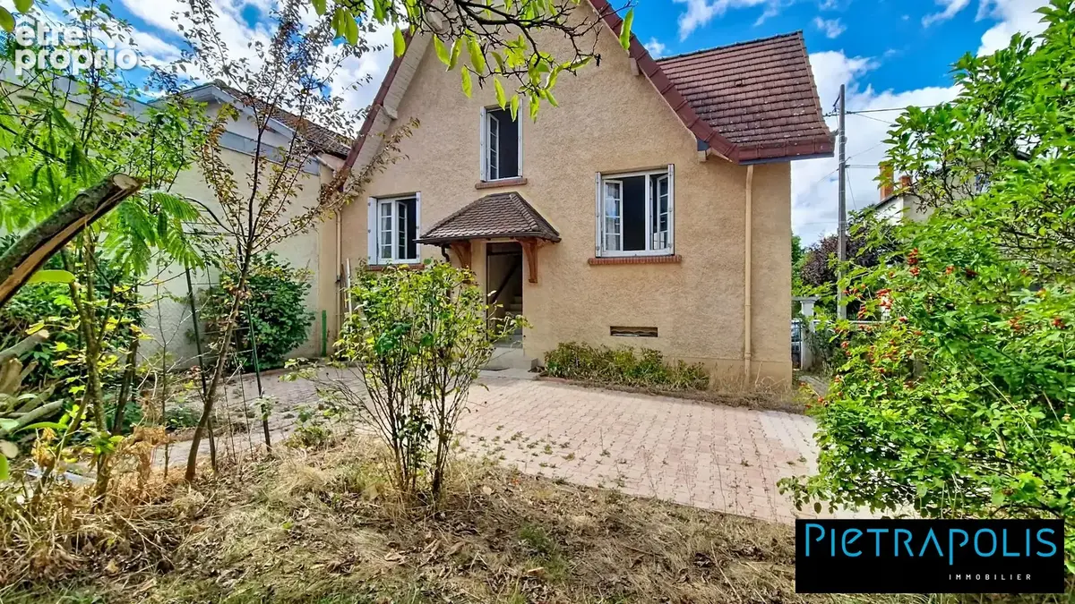 Maison à LA CLAYETTE