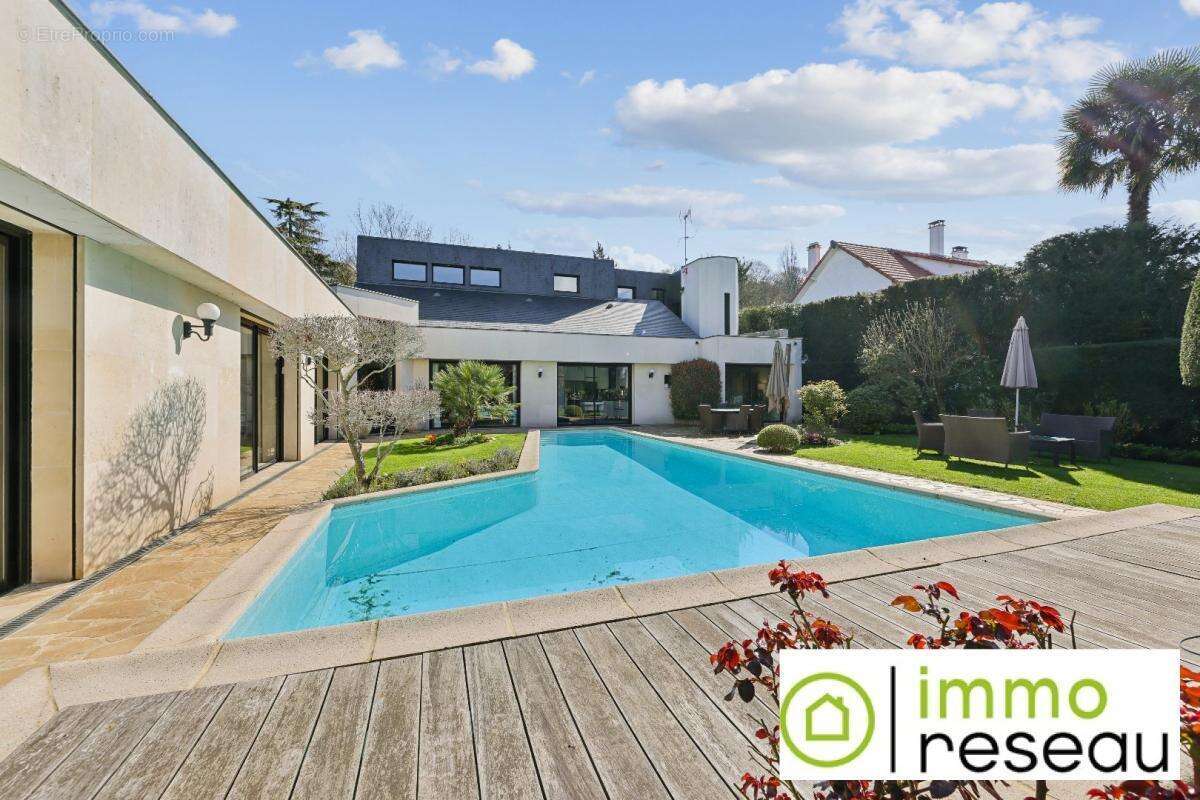 Maison à VILLENEUVE-LE-ROI