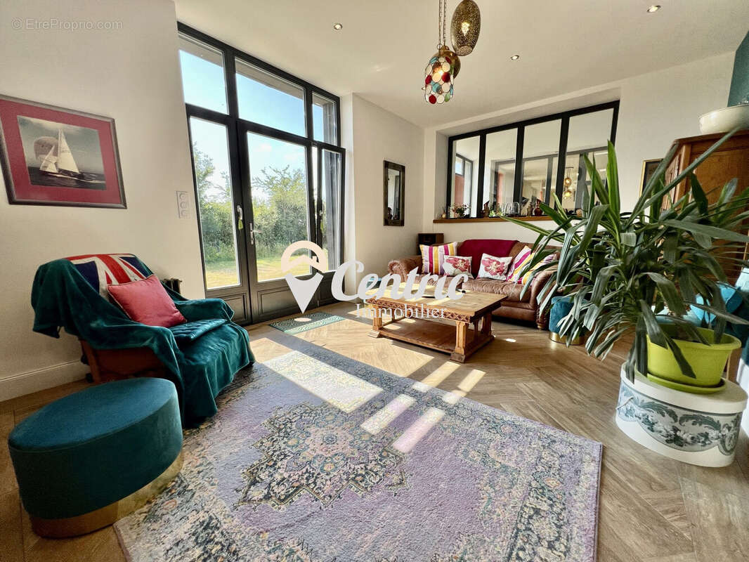 Maison à DOUE-LA-FONTAINE