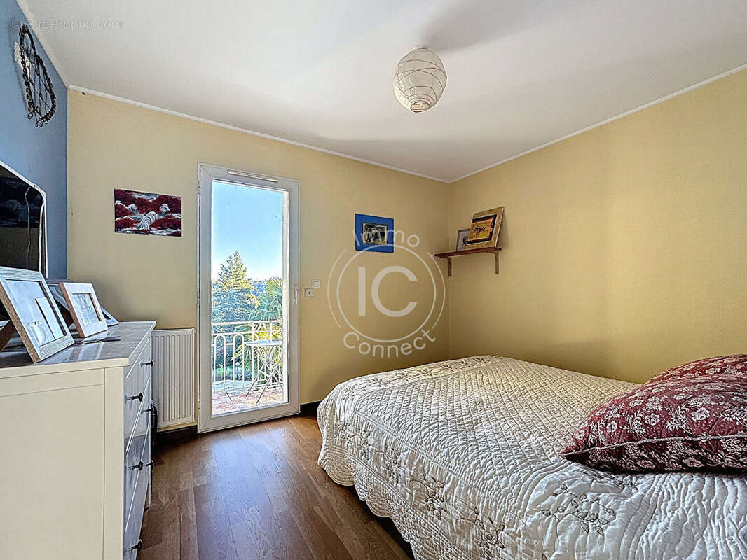 Maison à COLLONGES-AU-MONT-D&#039;OR