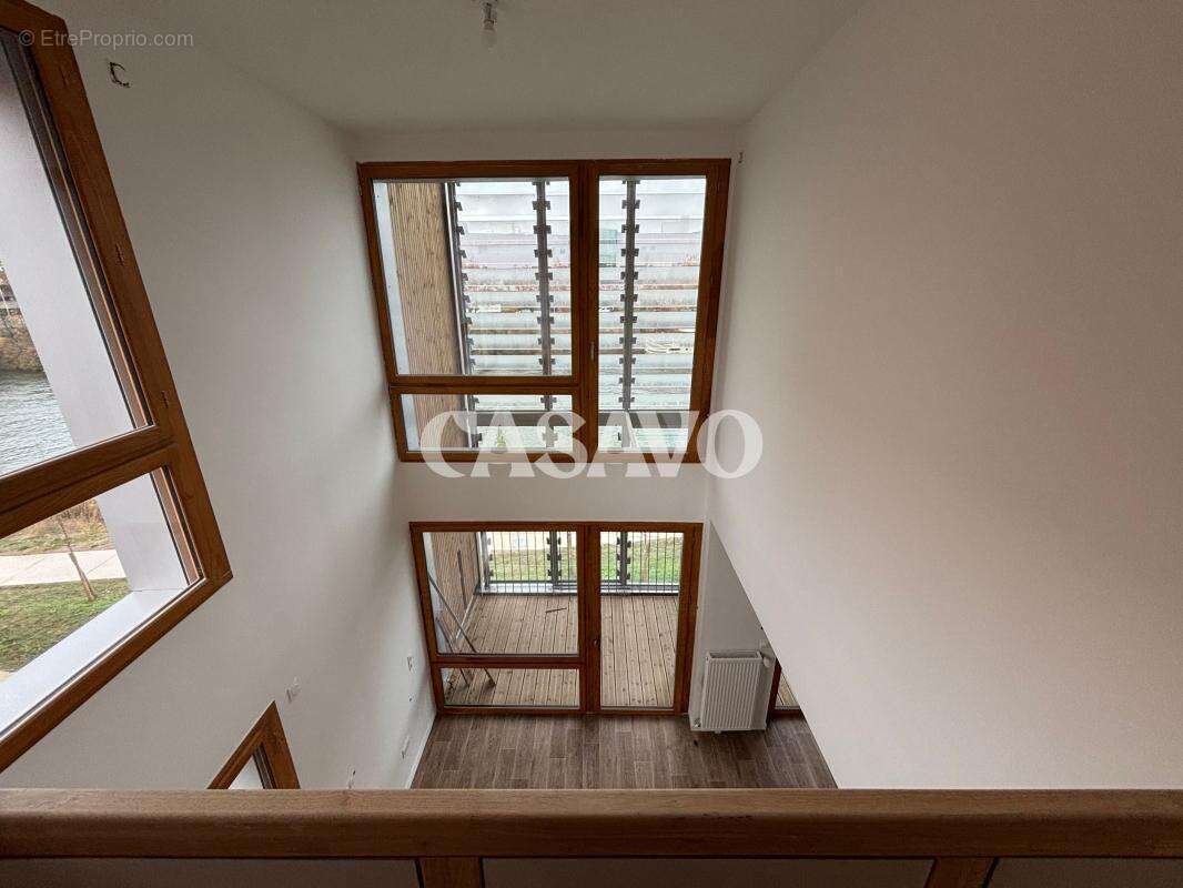 Appartement à L&#039;ILE-SAINT-DENIS