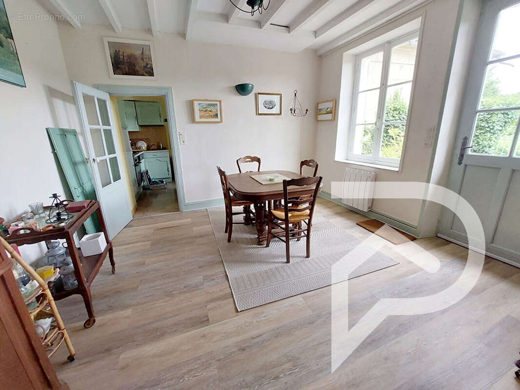 Maison à PIERREFONDS