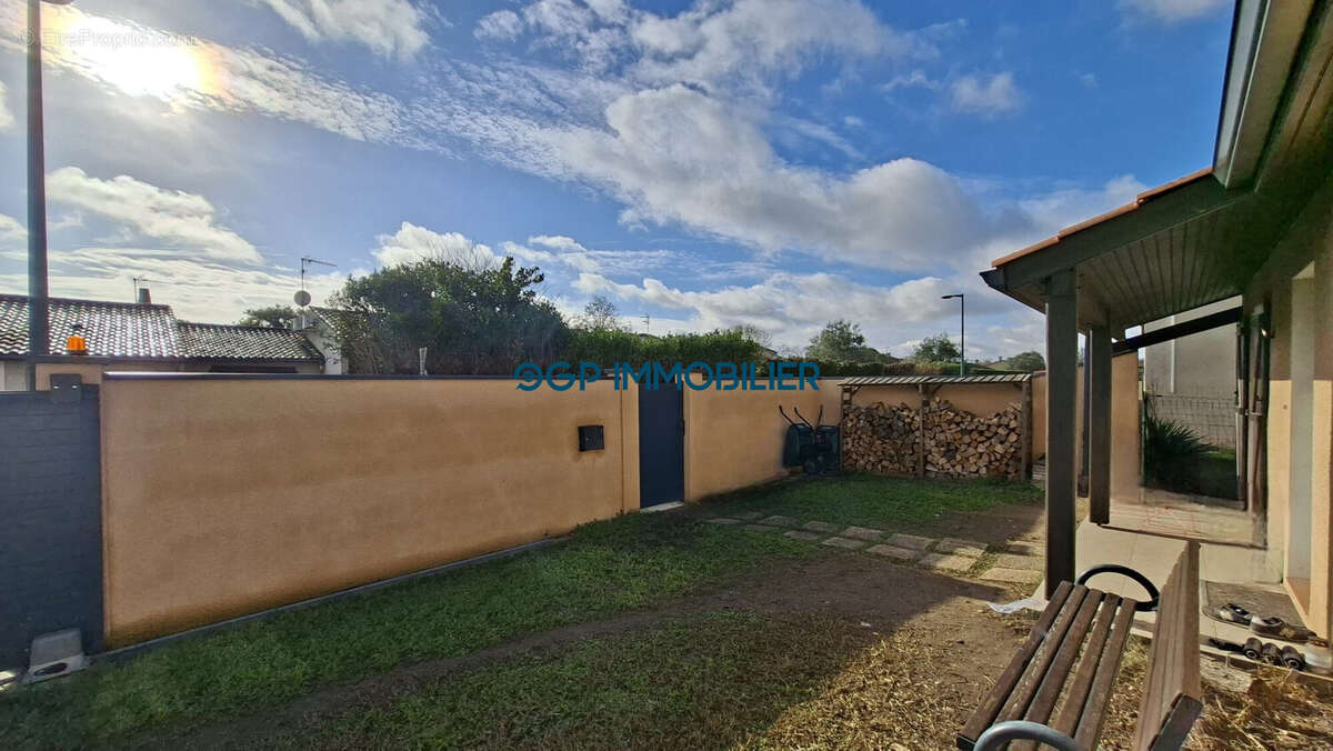 Maison à AUCAMVILLE