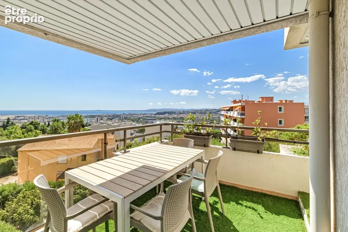 Nice Corniche Fleurie 3 pièces d’angle de 81 m², terrasse 41 m² et vue mer panoramique - photo 3