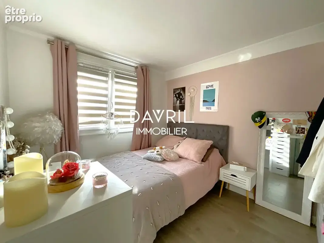 Conflans Sainte Honorine - Superbe appartement 3 pièces avec balcon et ASCENSEUR  ! - photo 9