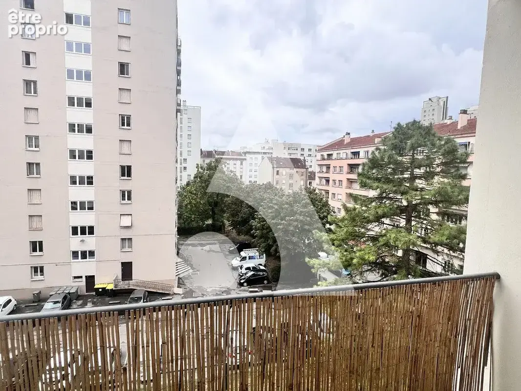 T3 traversant lumineux avec deux balcons ? Proche métro Gratte-Ciel - photo 4