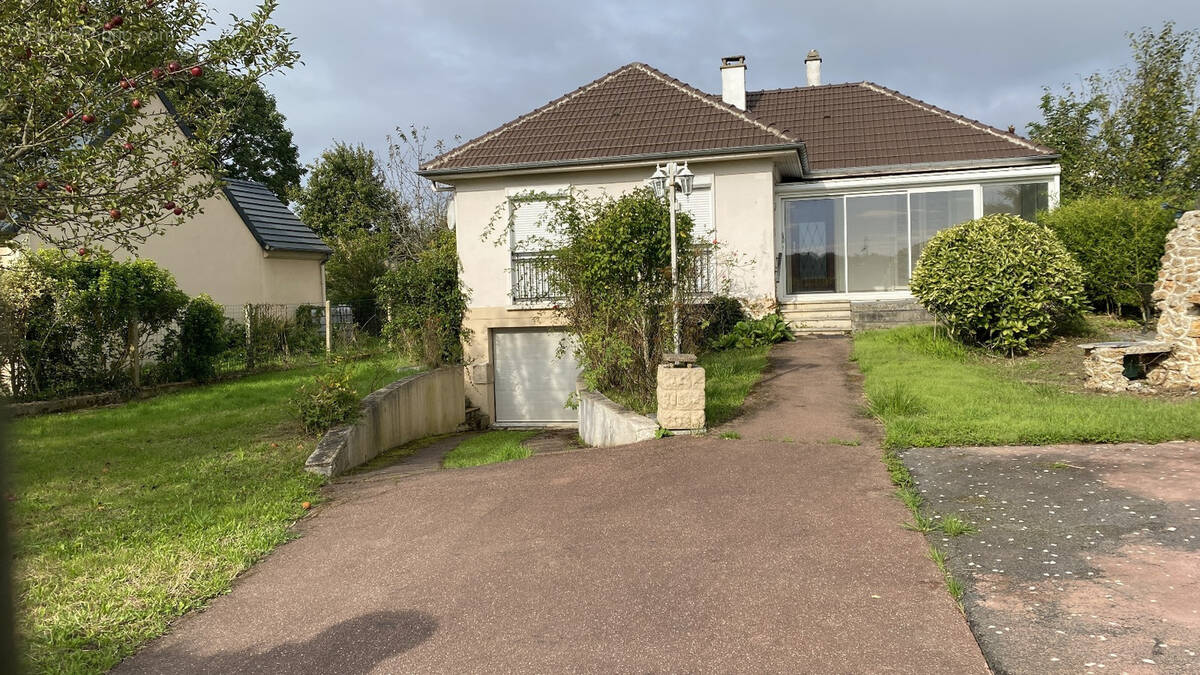 Maison à SAINT-REMY-LES-CHEVREUSE