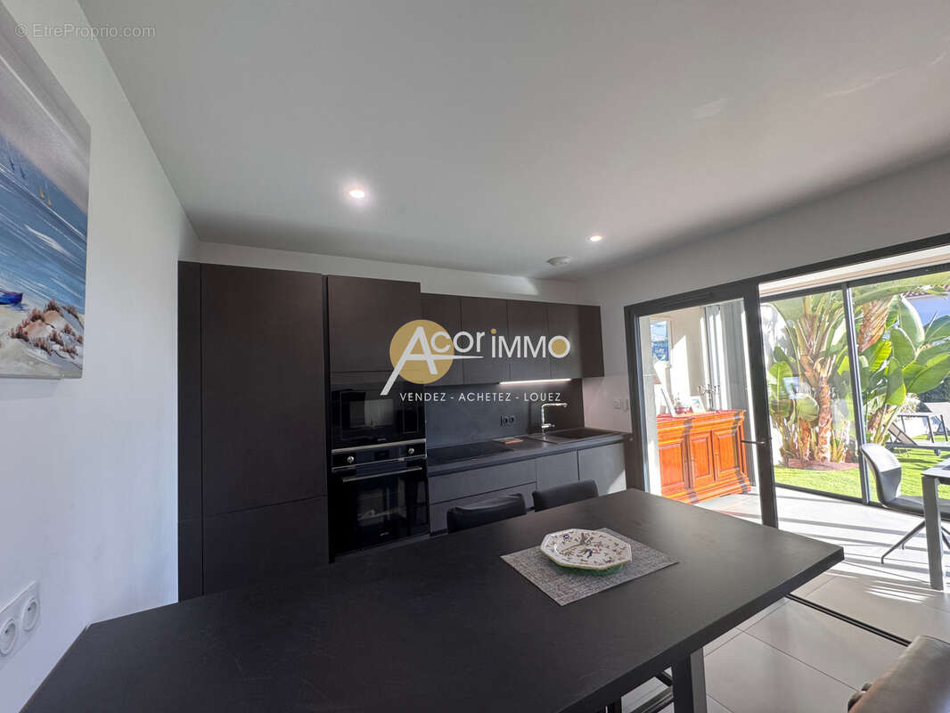 Appartement à SANARY-SUR-MER