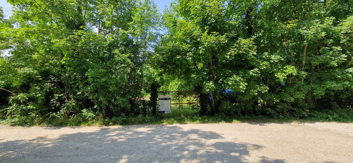 Terrain à MAINTENON