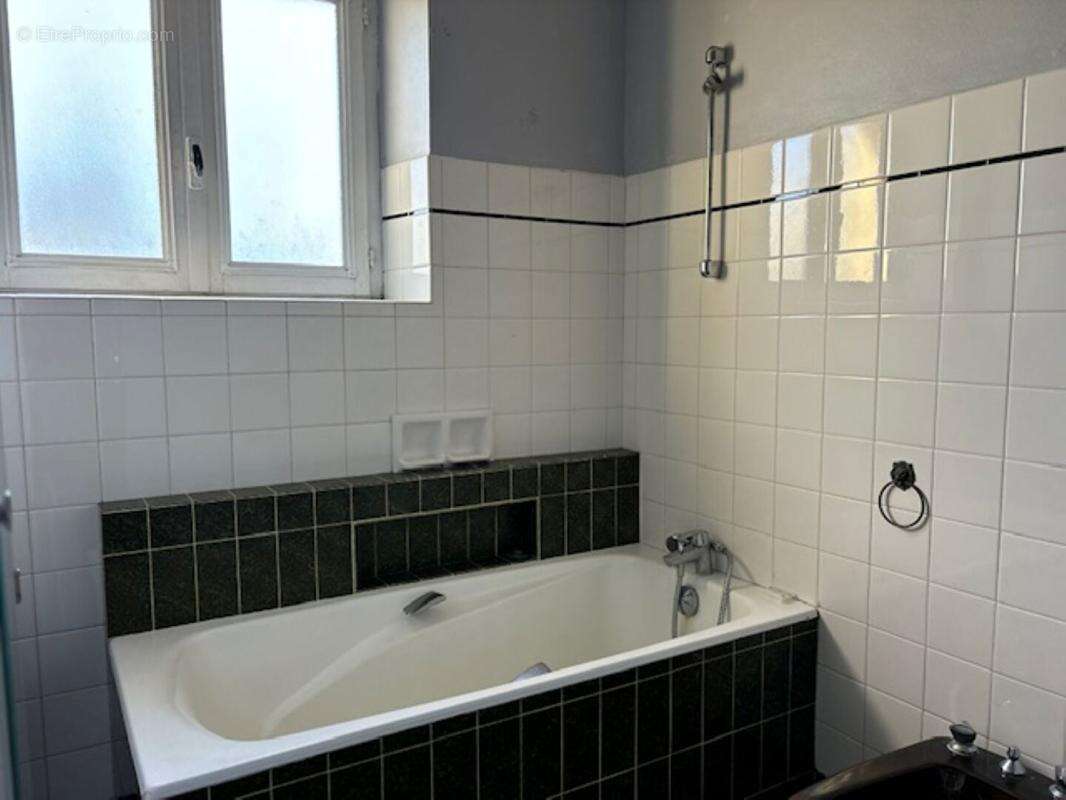 Maison de caractère à rénover -130m² Grand terrain Plomelin - photo 7