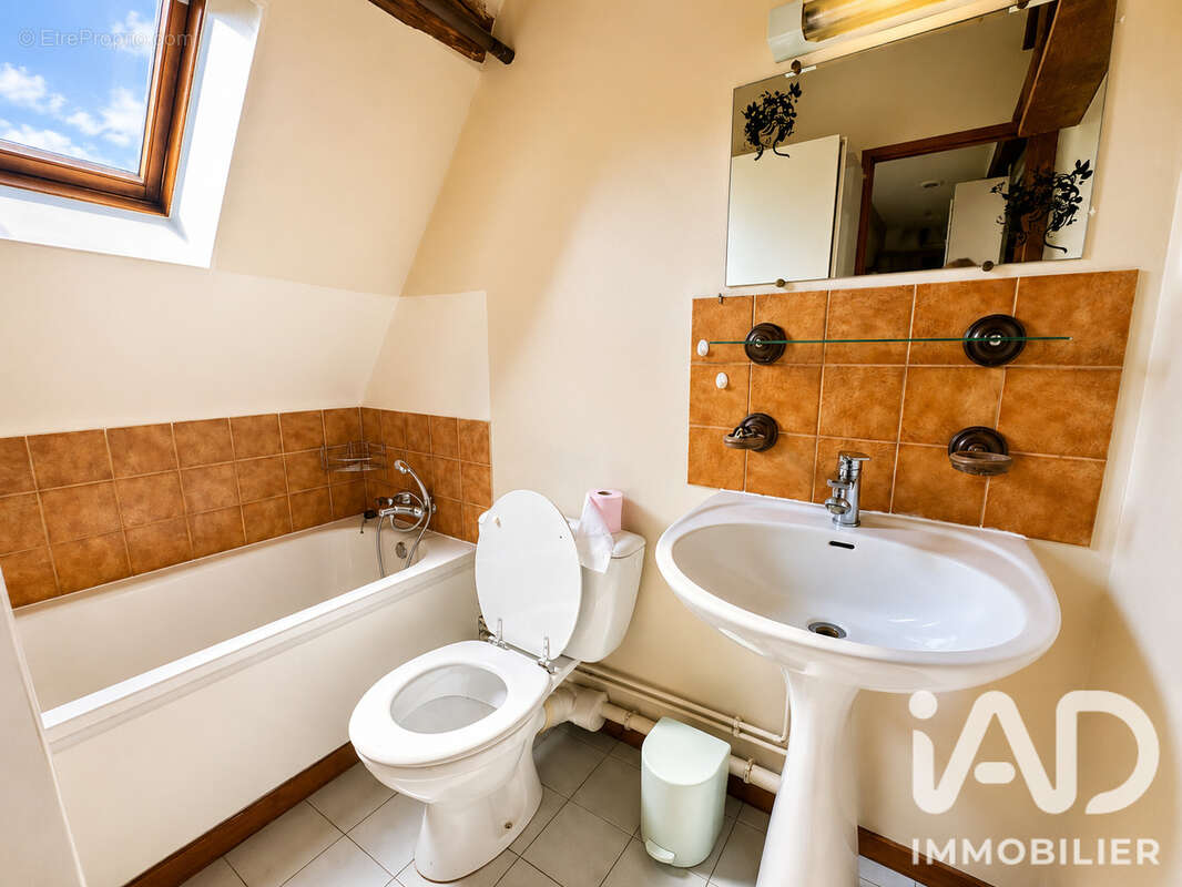 Appartement 107 m² à Vierzon  - photo 7