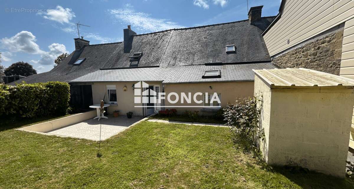 Maison à BAGUER-PICAN