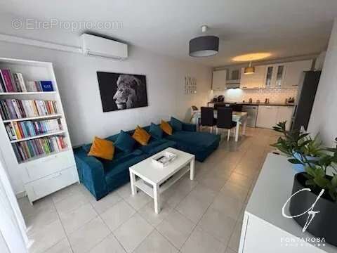 Appartement à ROQUEBRUNE-SUR-ARGENS