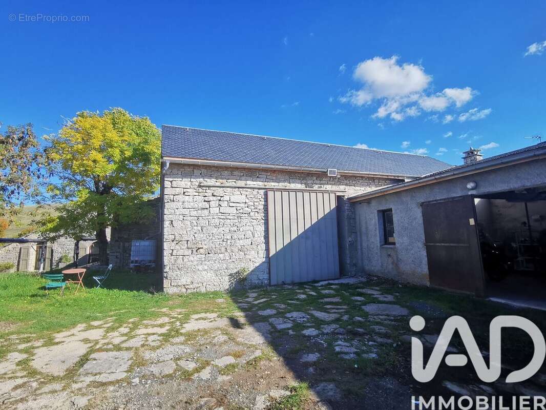 Maison 200 m² à Les Vignes  - photo 3