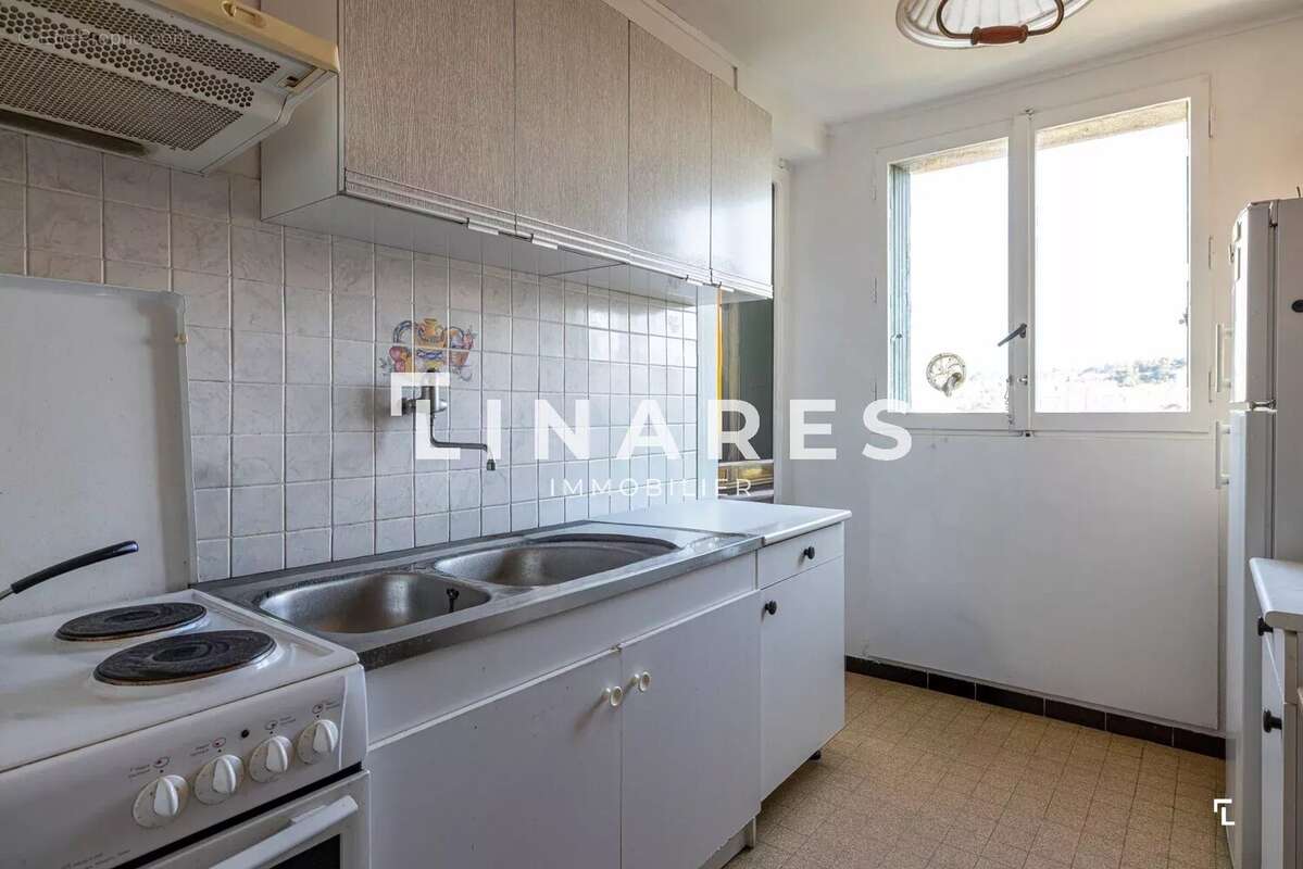 Appartement à MARSEILLE-3E