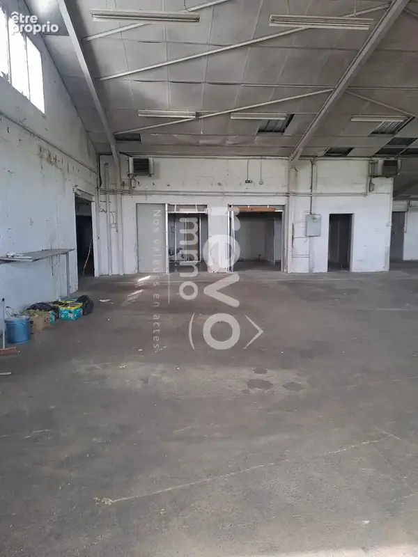 Commerce 896 m² à vendre à Cholet (49300) - photo 2