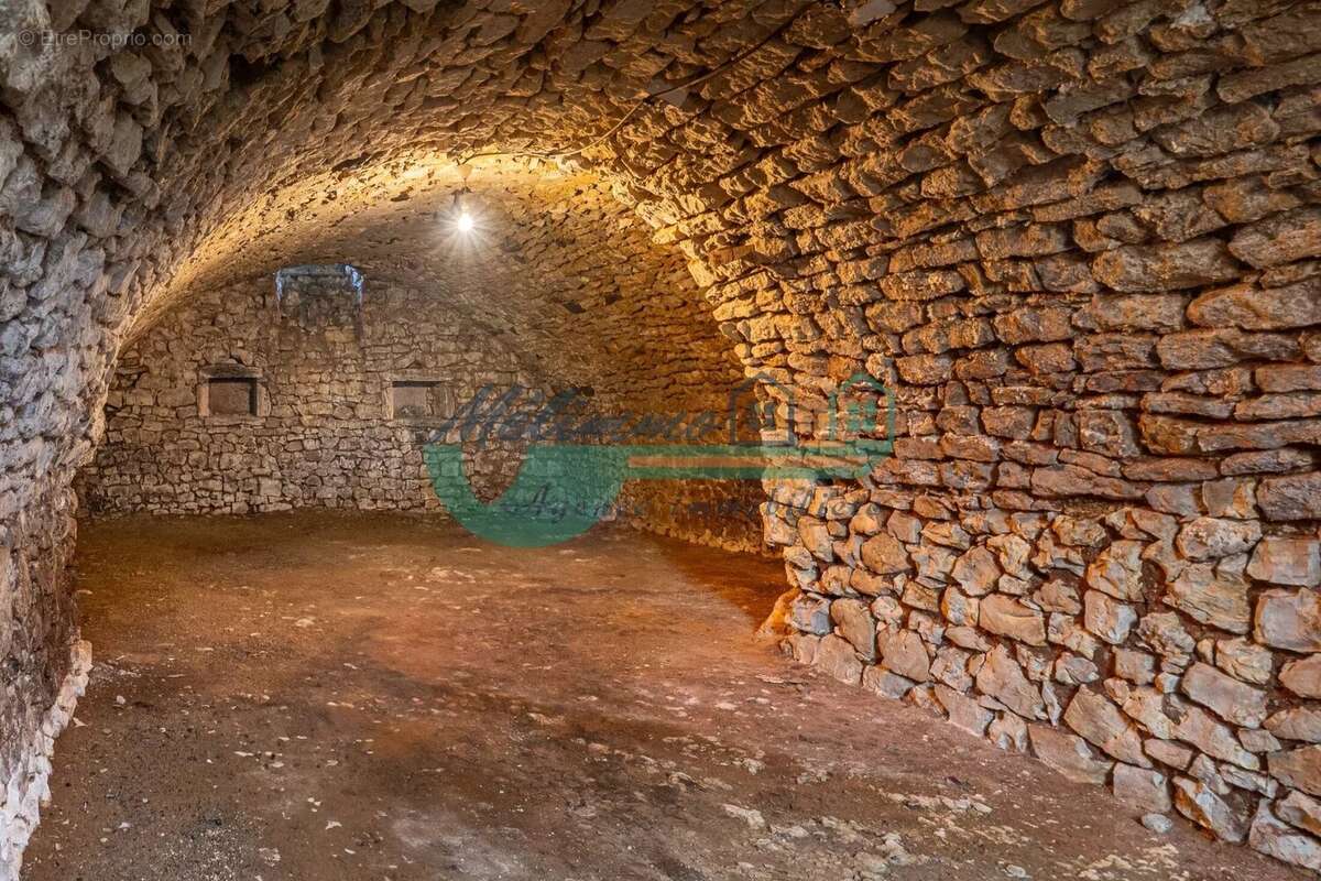 Maison à SOUGERES-EN-PUISAYE