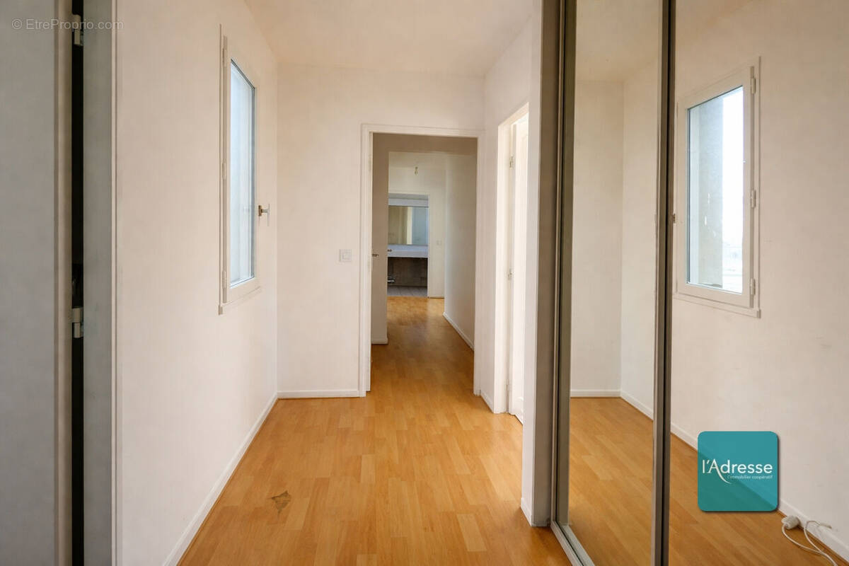 Appartement à CHARENTON-LE-PONT