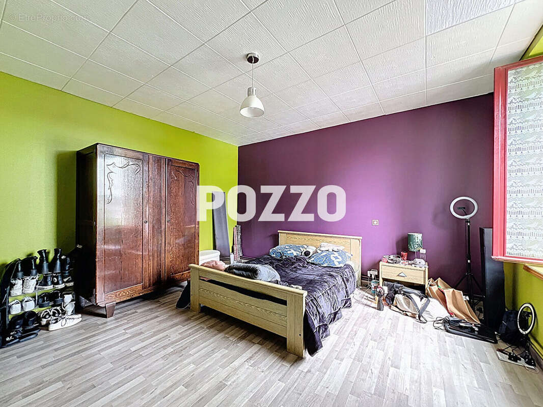A Vendre - Saint Hilaire Du Harcouet - Maison 7 pièce(s) 160 m² - Centre-ville - photo 12