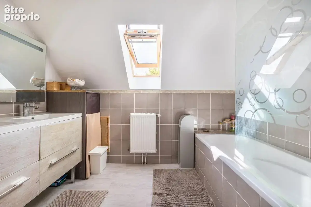 Maison de 6 pièces de 130 m² à Corbeil-Essonnes - photo 15
