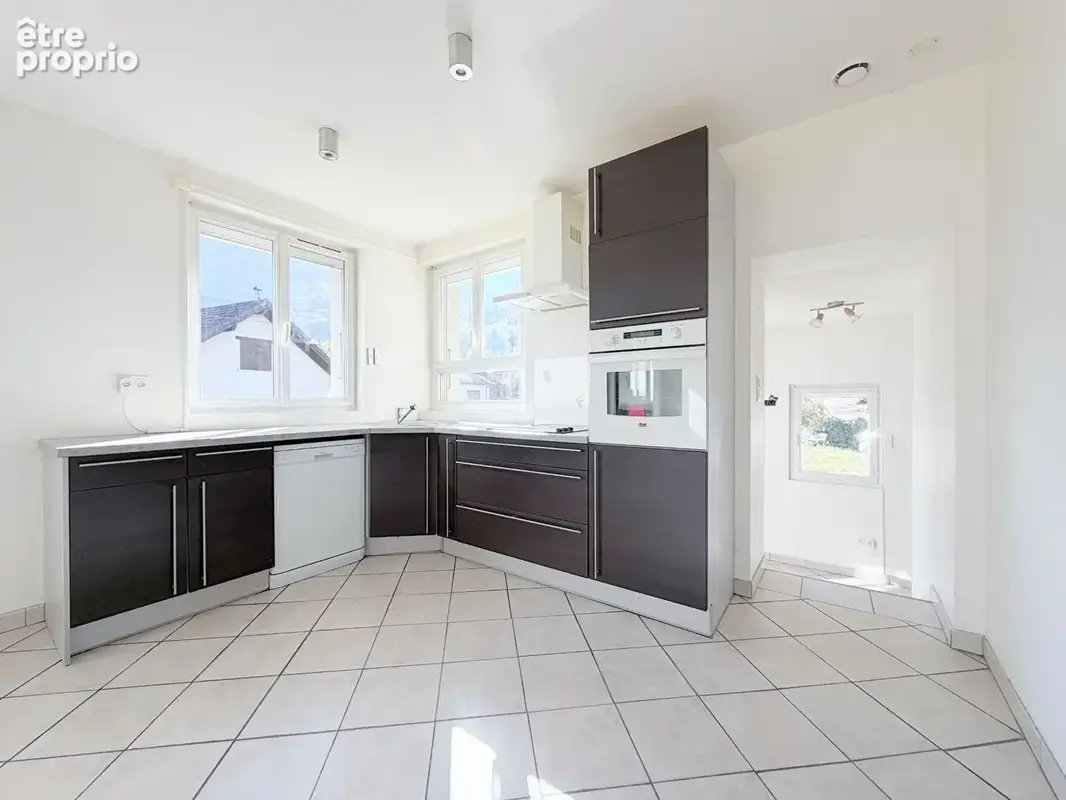 A vendre, appartement t4 avec potentiel, jardinet et parking privé, scionzier - photo 11