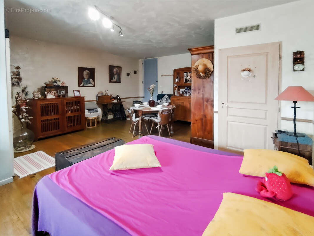 Maison à MONTFAUCON