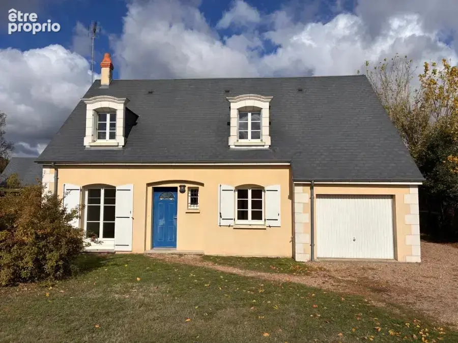 Maison à MONNAIE