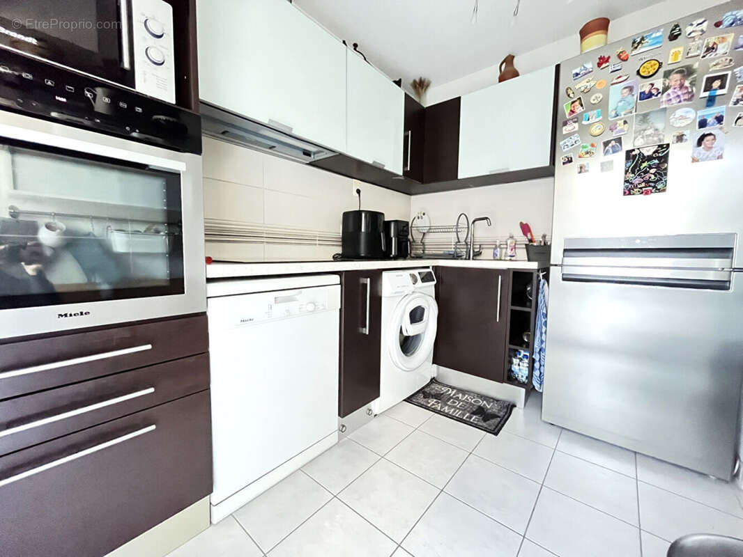 Appartement à SAINT-LAURENT-DU-VAR