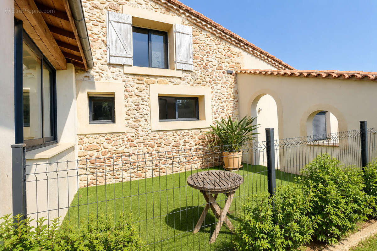 Domaine avec gîte et écuries - photo 4