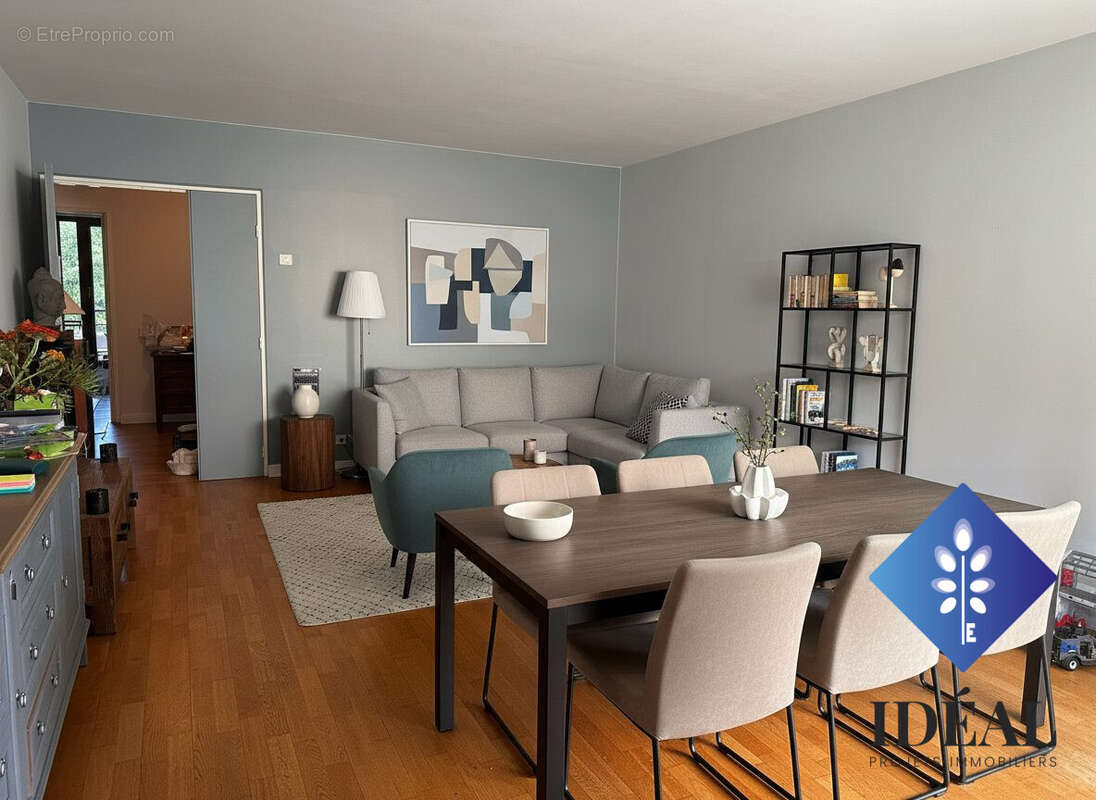 Appartement à CHARENTON-LE-PONT