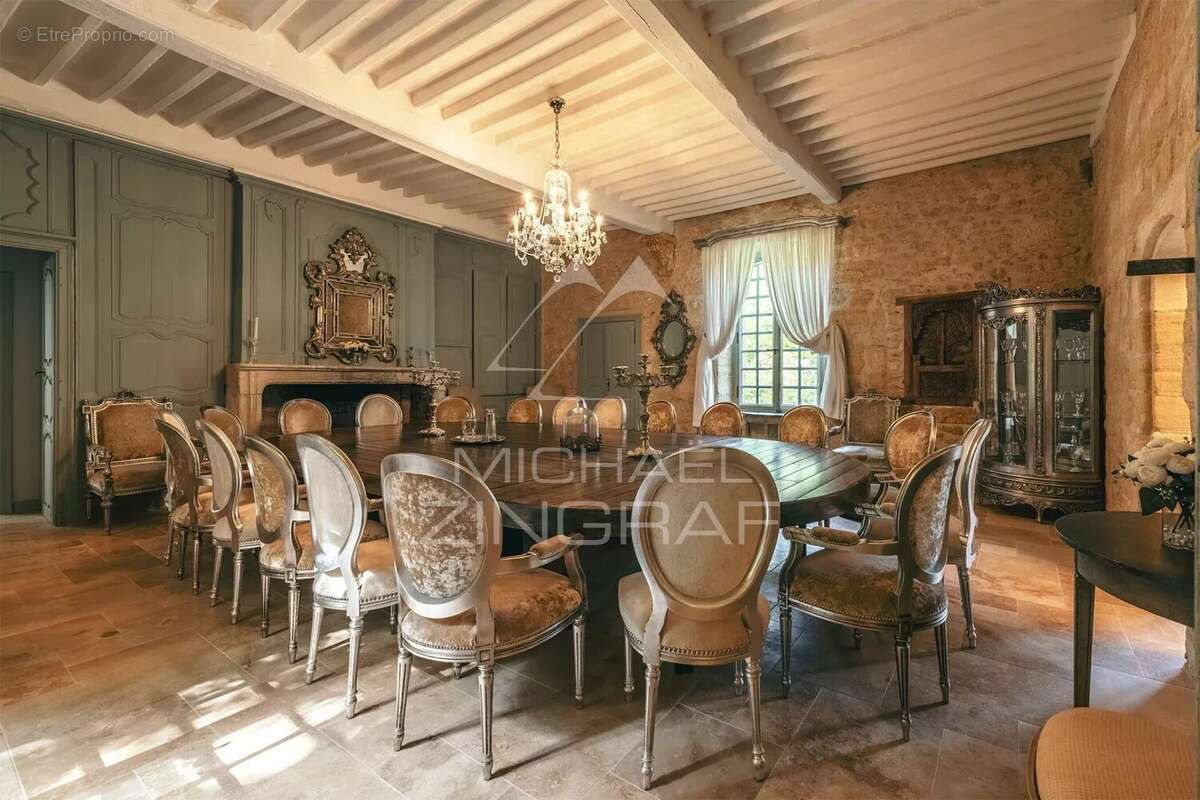 Maison à MAUZENS-ET-MIREMONT