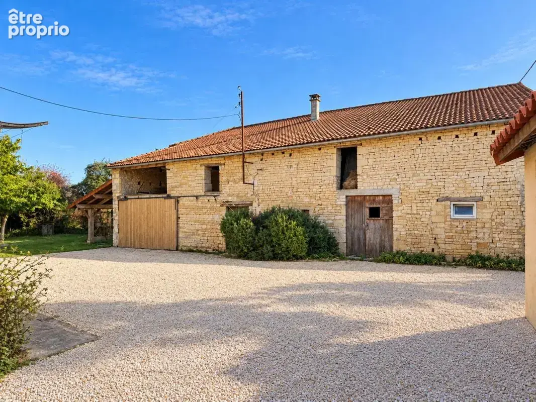 Fouqueure   maison de 154 m2 avec grange et terrain de 6 900 - photo 8