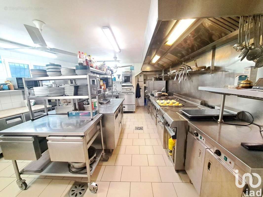 Photo 3 - Commerce à BROU