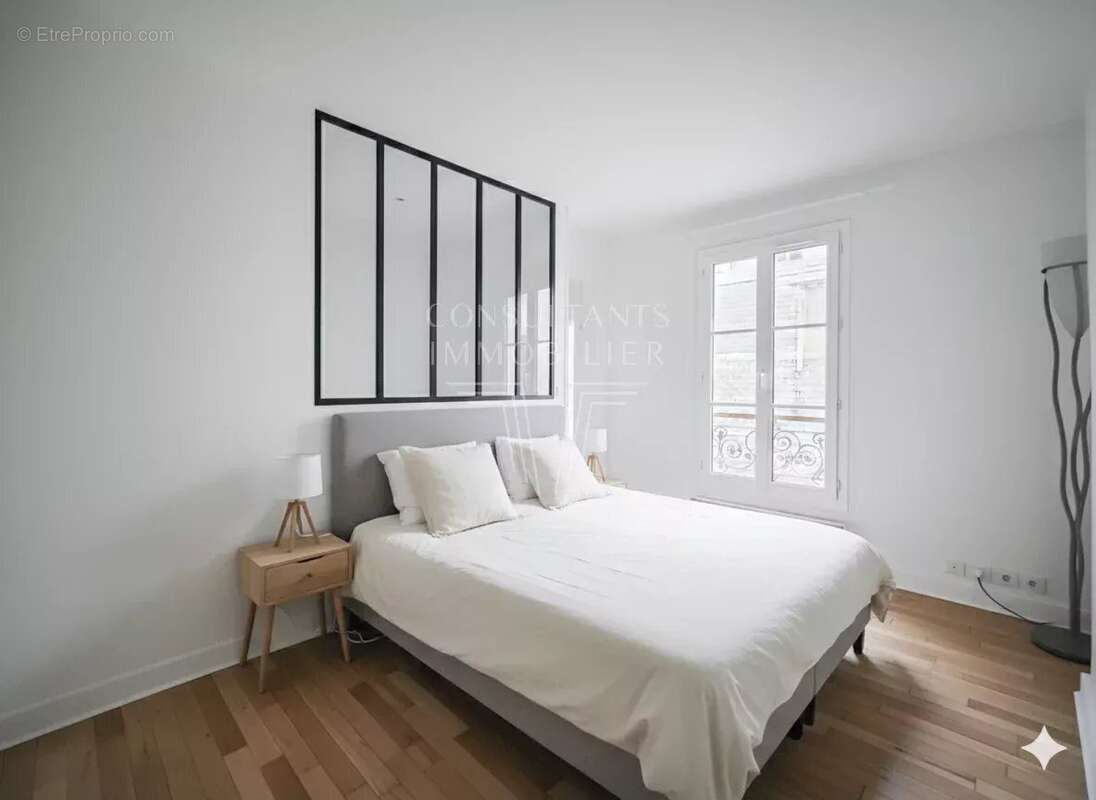 Appartement à PARIS-7E