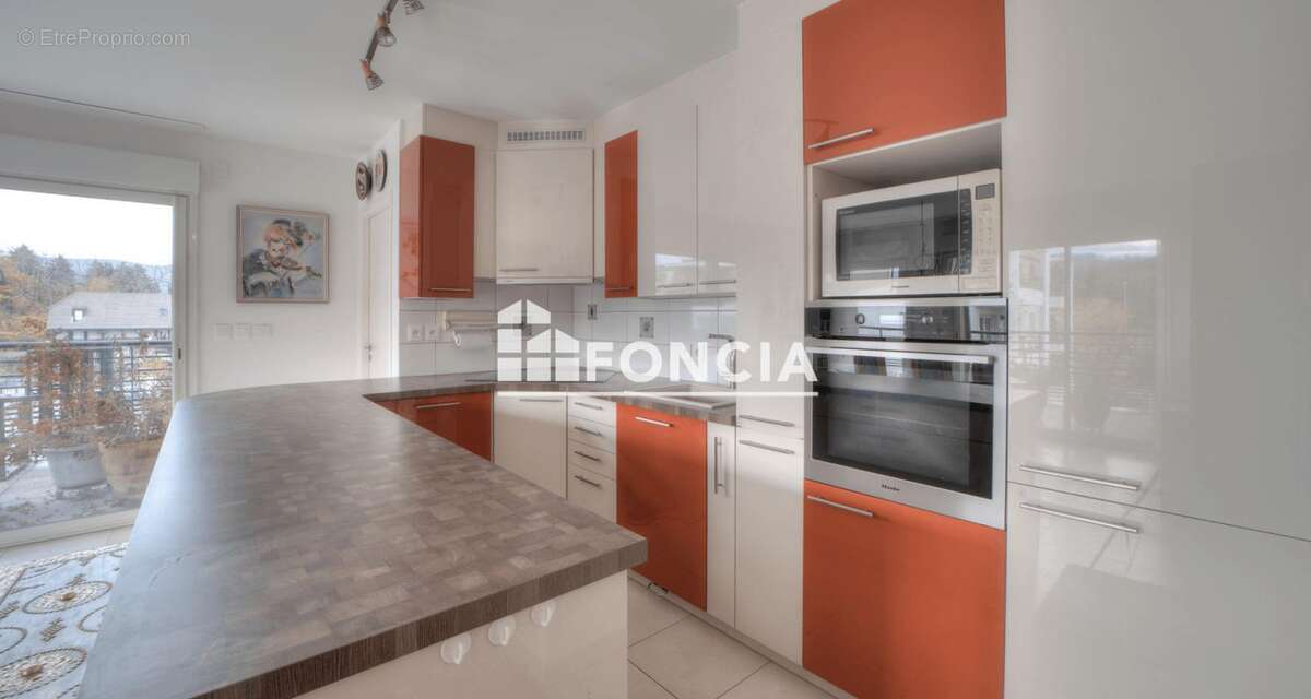 Appartement à VALLEIRY