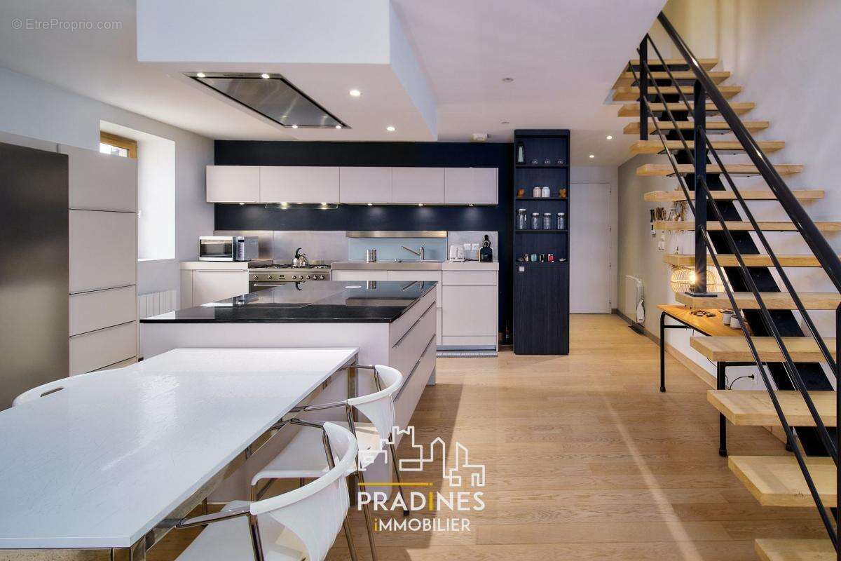 Appartement à MORNANT