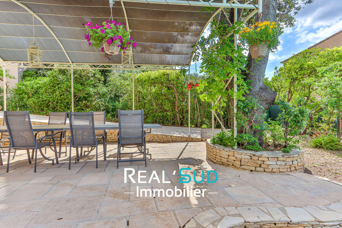 Maison à MARSEILLE-9E